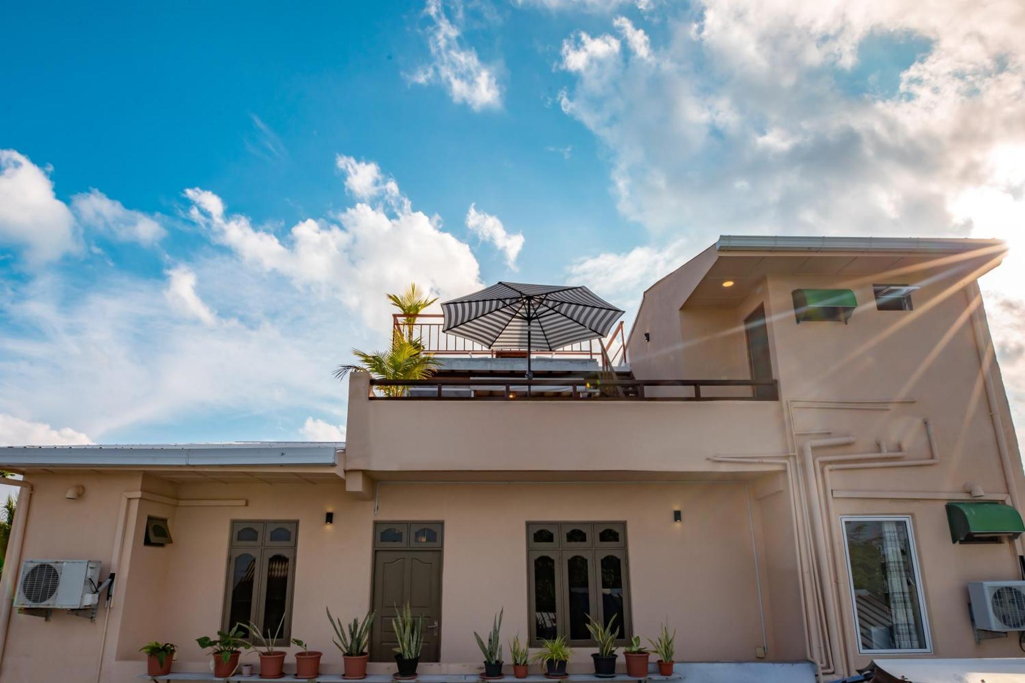 Nemo Inn Omadhoo ภายนอก รูปภาพ