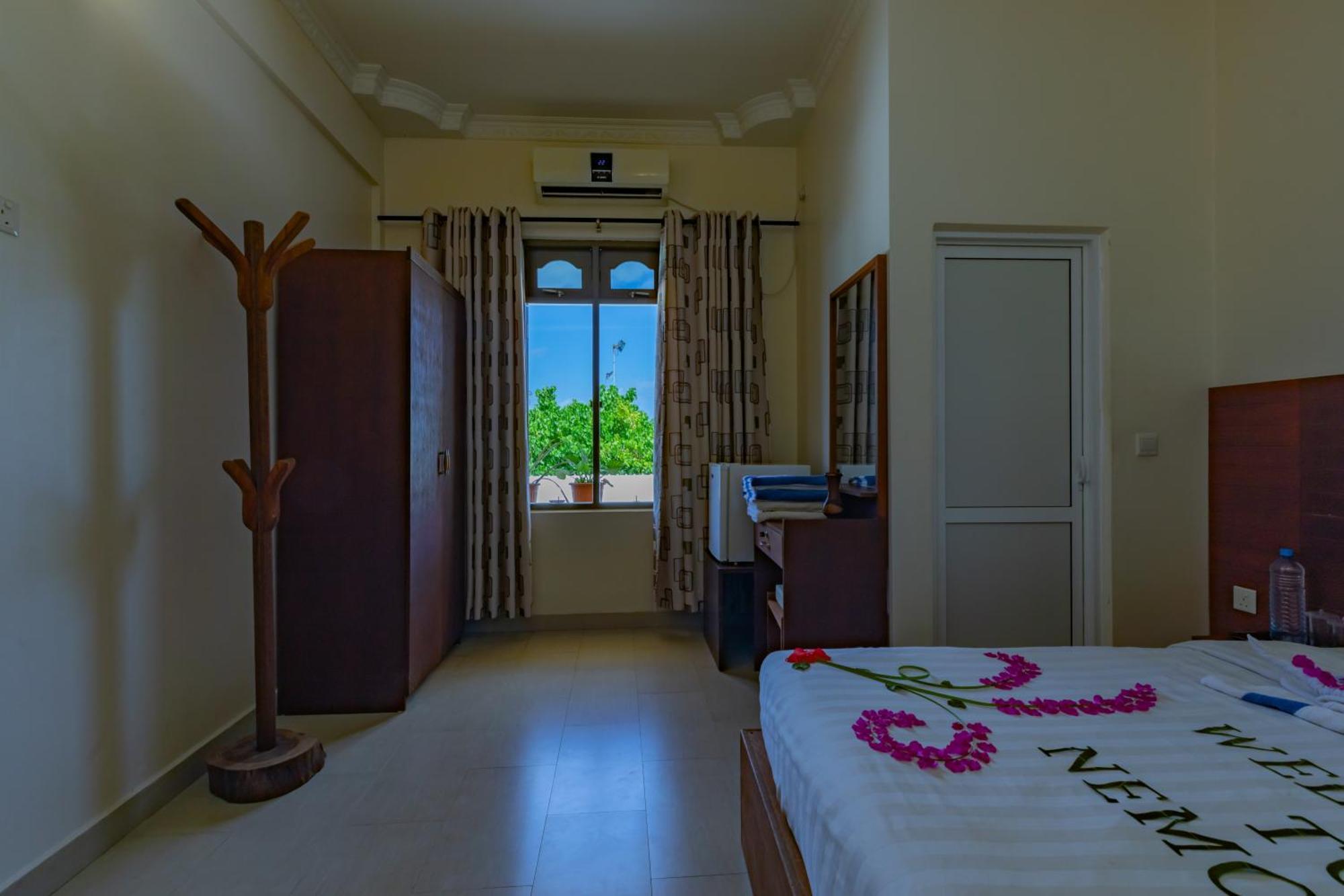 Nemo Inn Omadhoo ภายนอก รูปภาพ